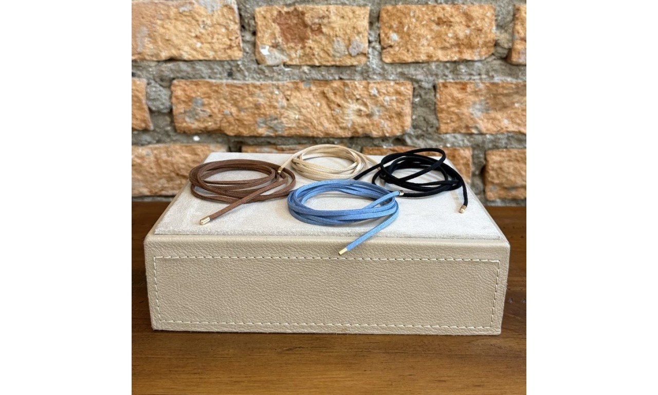 Colar ou Pulseira Fio de Camurça Banho de Ouro 18k.