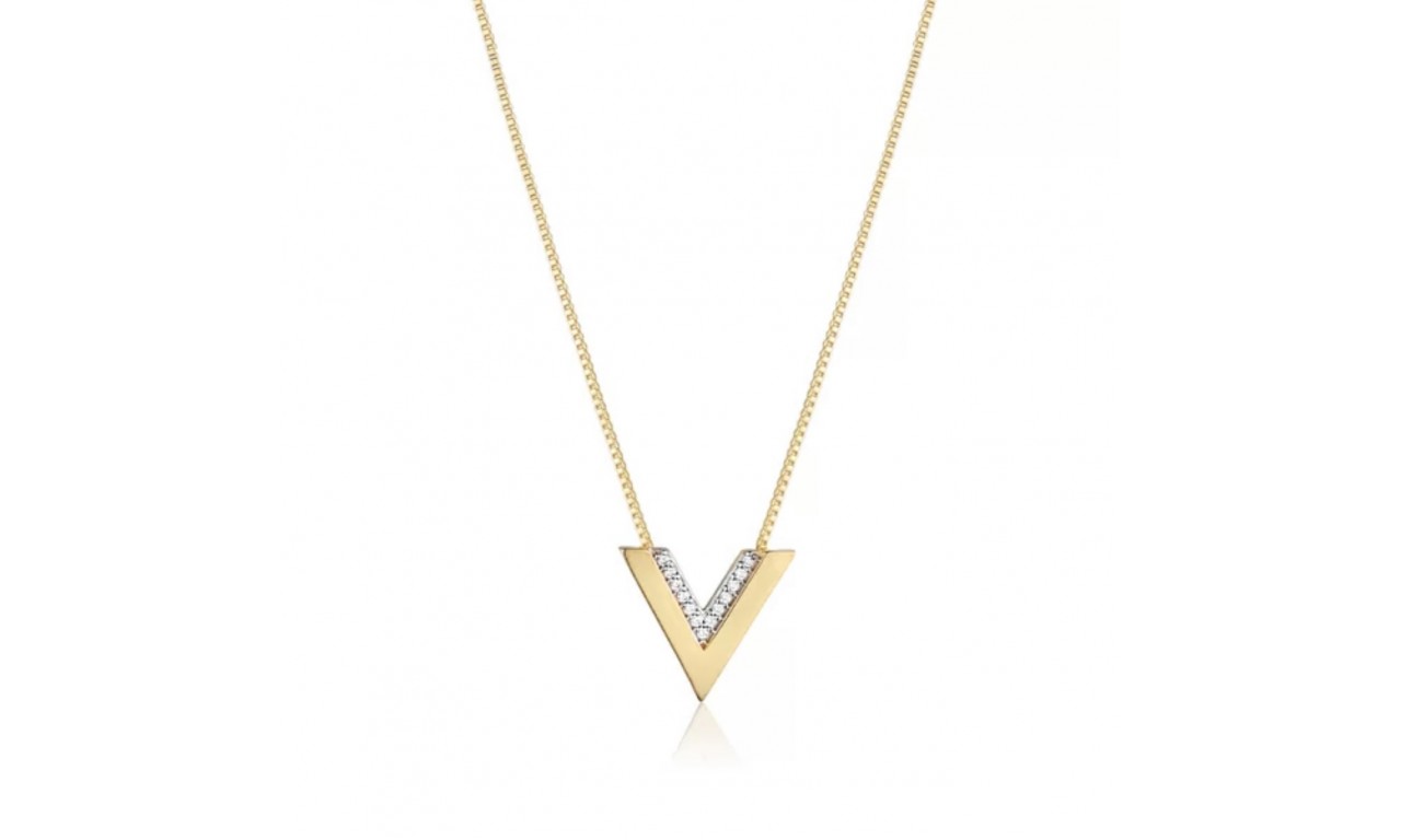 Colar V Cravejado Banho de Ouro 18k.